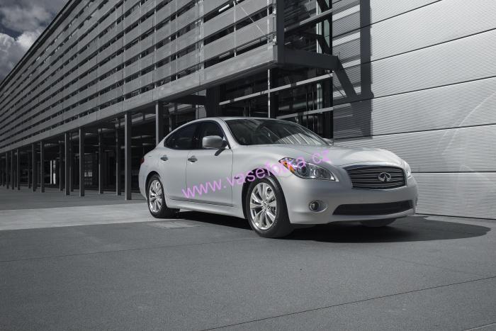 poster č.230103 Nissan Infiniti hybrid