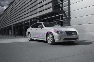 poster č.230103 Nissan Infiniti hybrid
